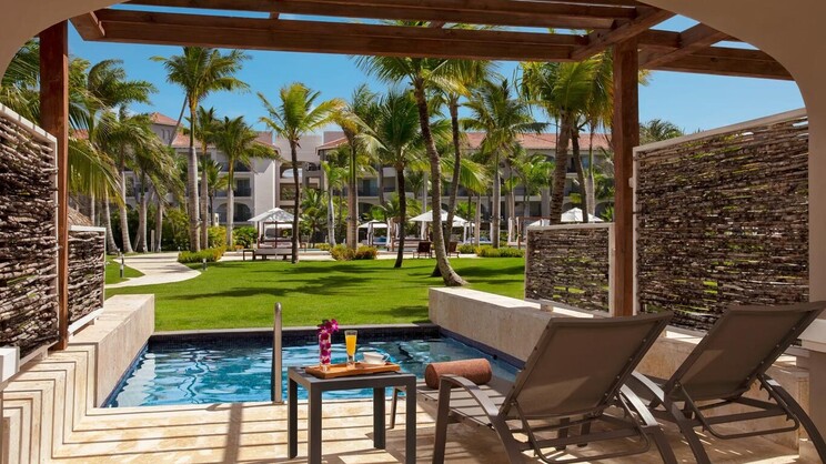  Junior Suite Private Pool